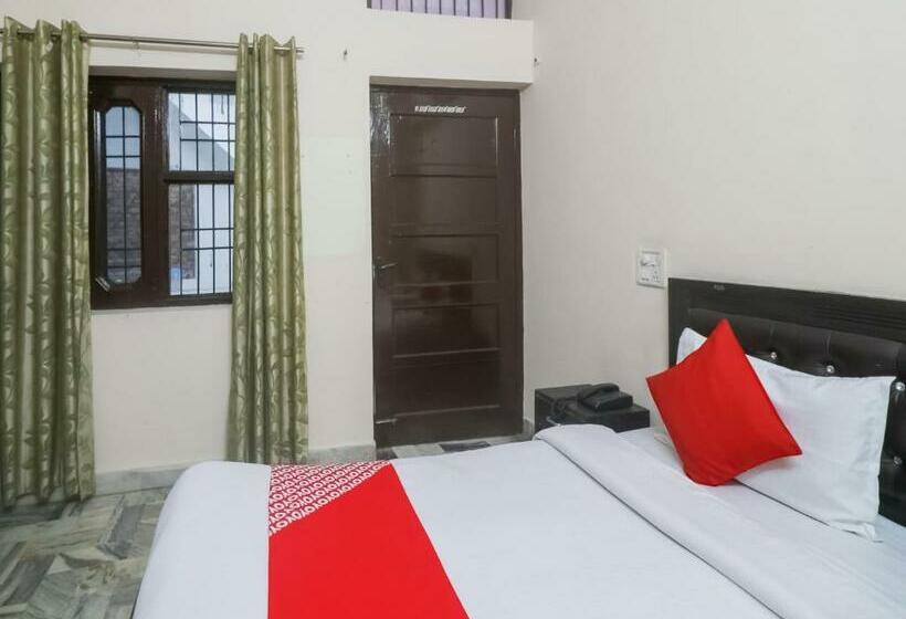 Отель Oyo 74020 Murlidhar Palace