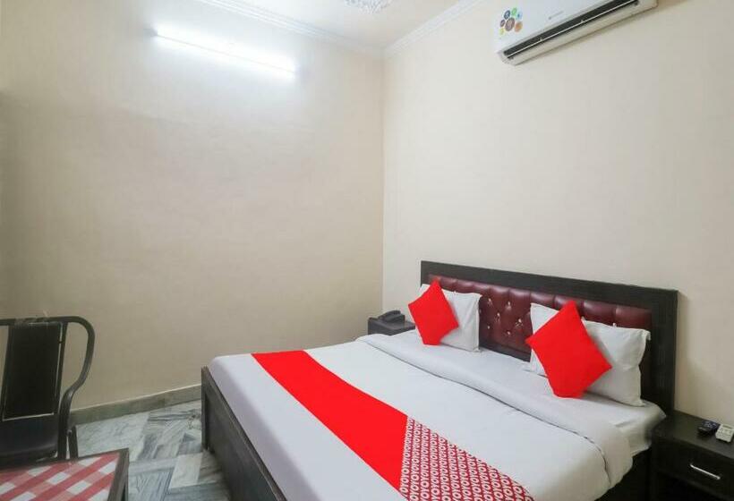 Отель Oyo 74020 Murlidhar Palace