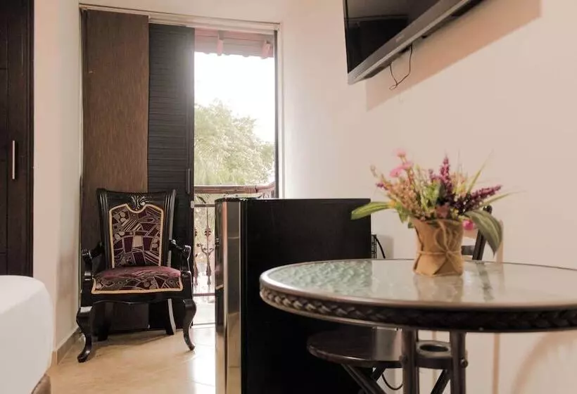 ホテル Plaza Garibaldi