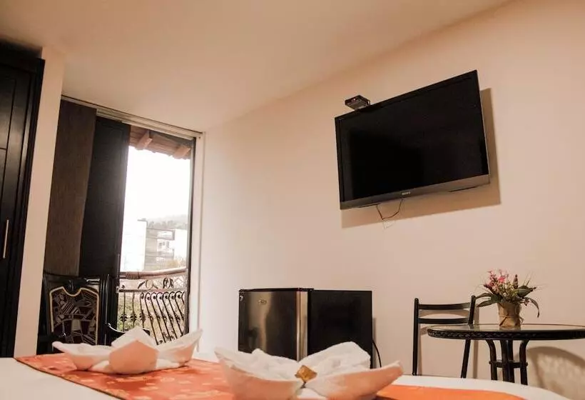 ホテル Plaza Garibaldi