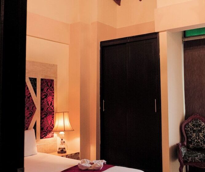 Hotel Plaza Garibaldi