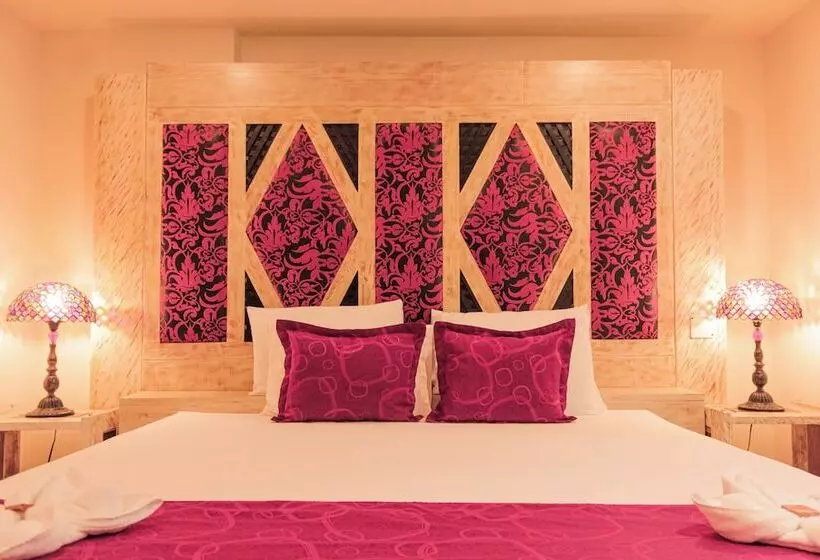 ホテル Plaza Garibaldi