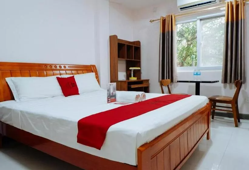 ホテル Reddoorz Plus Near Camella La Brisa Lapulapu