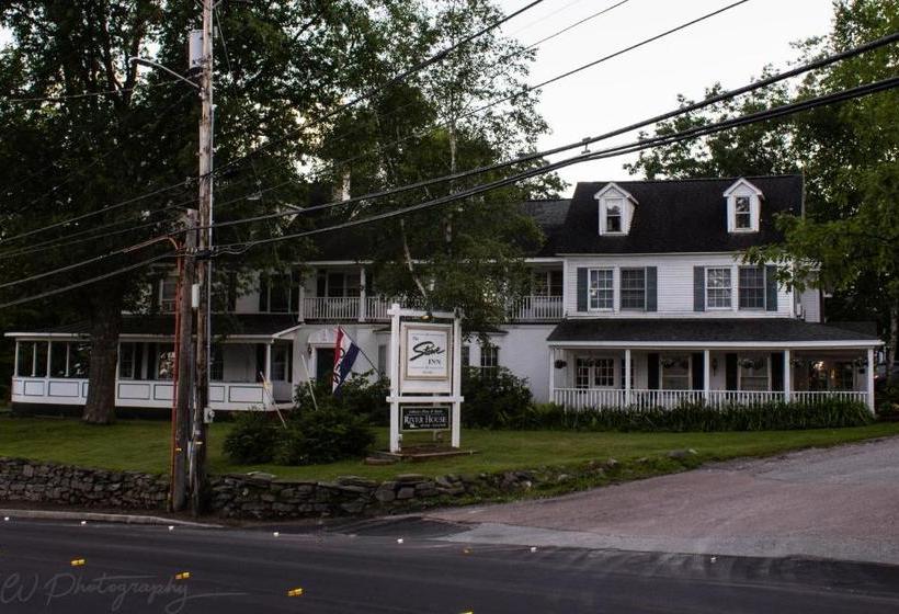 فندق The Stowe Inn &tavern