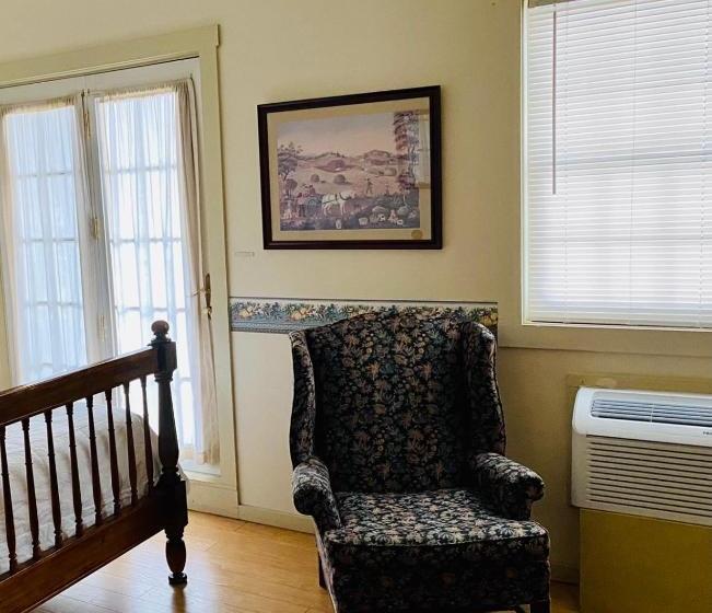 فندق The Stowe Inn &tavern