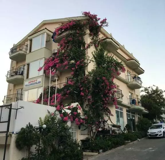 Yalcinkayalar Apart