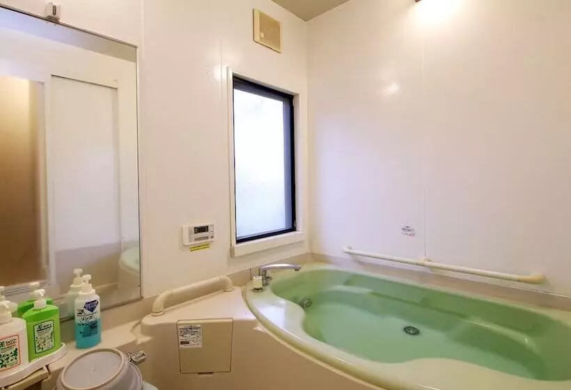 ペンション Ryokan Kurumiya