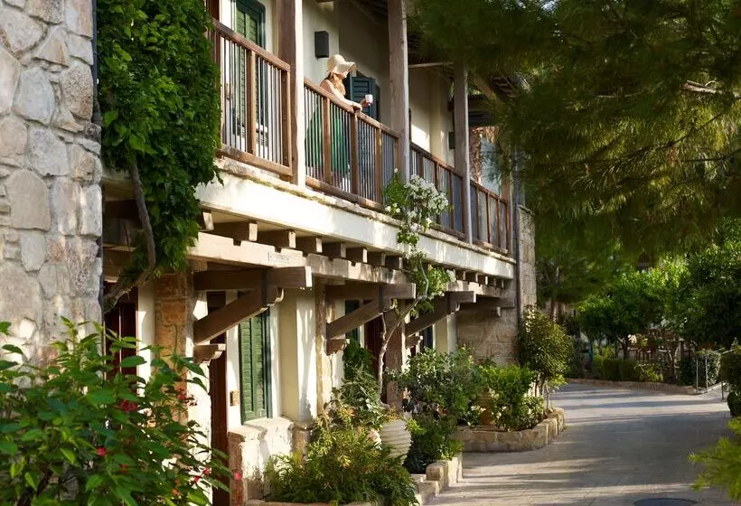 Columbia Beach Resort