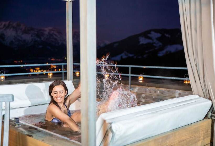 Holzhotel Forsthofalm