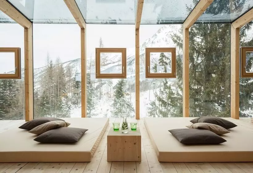 Holzhotel Forsthofalm