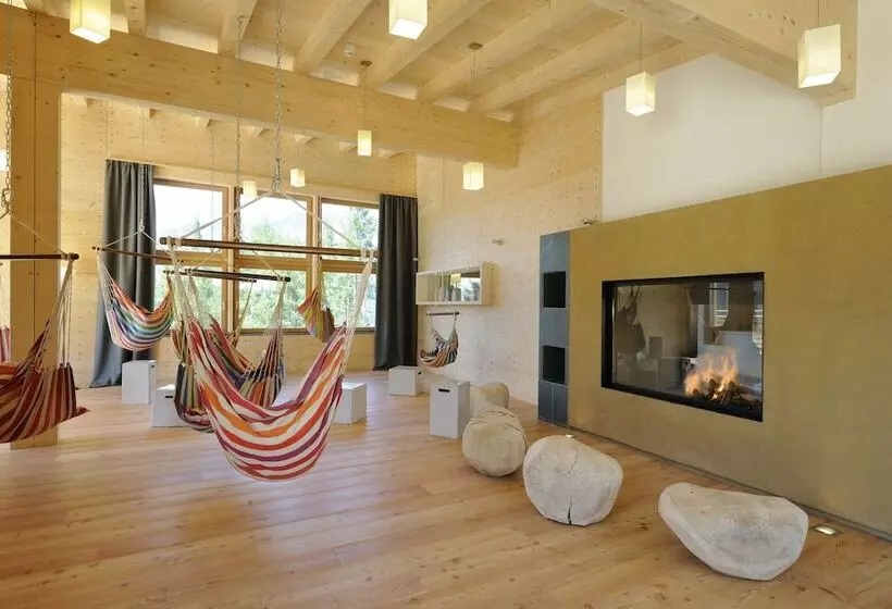 Holzhotel Forsthofalm