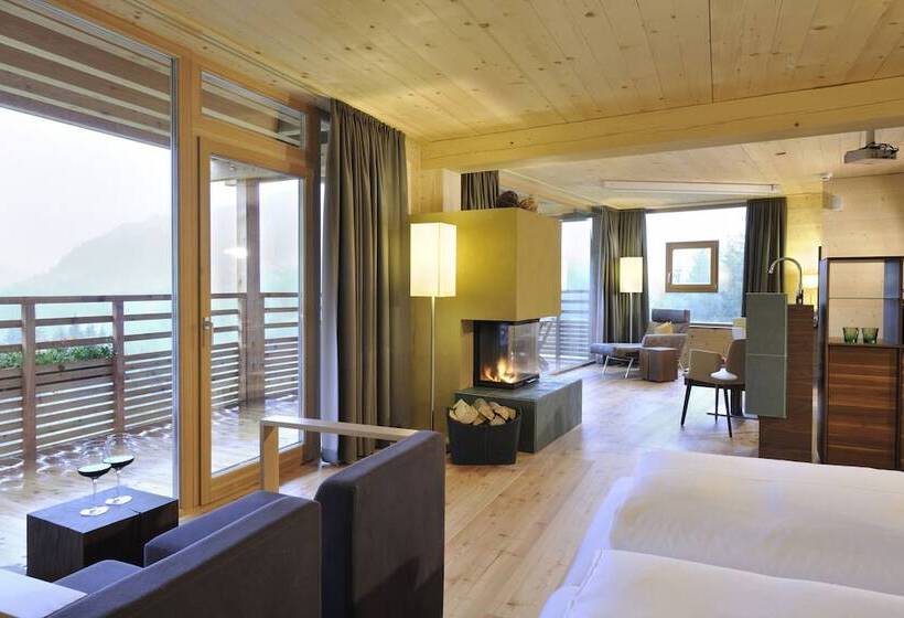 Holzhotel Forsthofalm