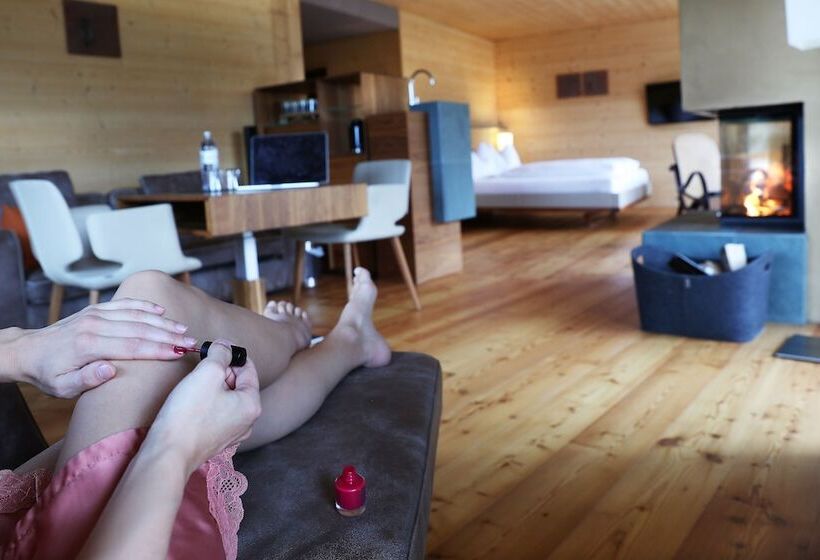 Holzhotel Forsthofalm