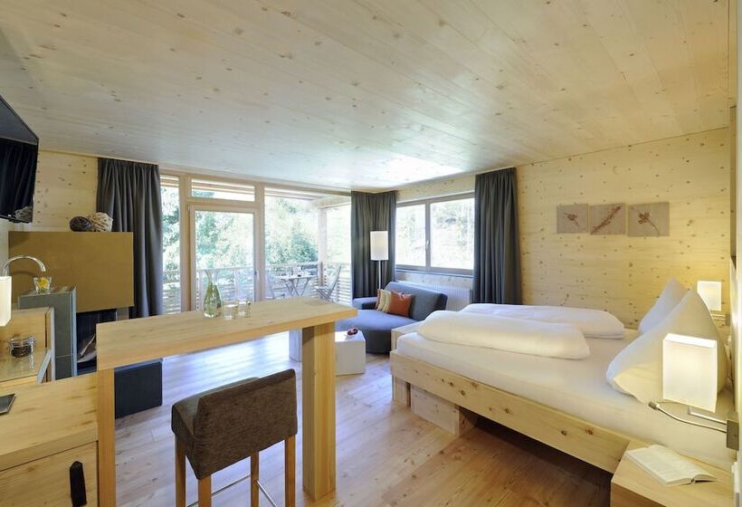 Holzhotel Forsthofalm