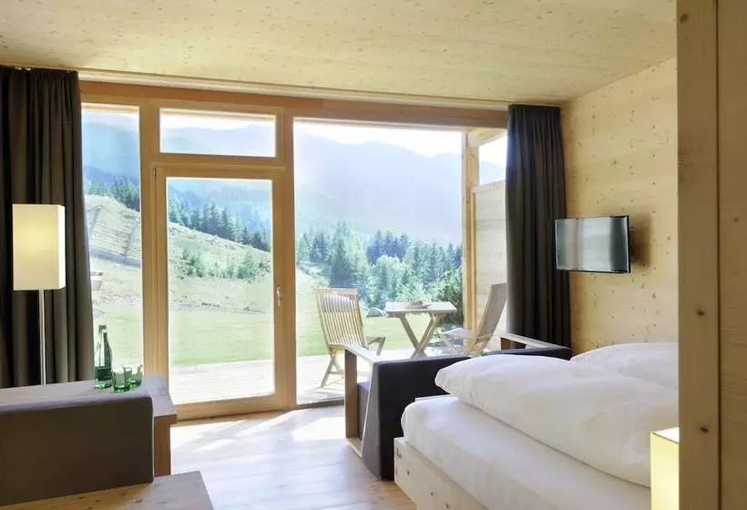 Holzhotel Forsthofalm