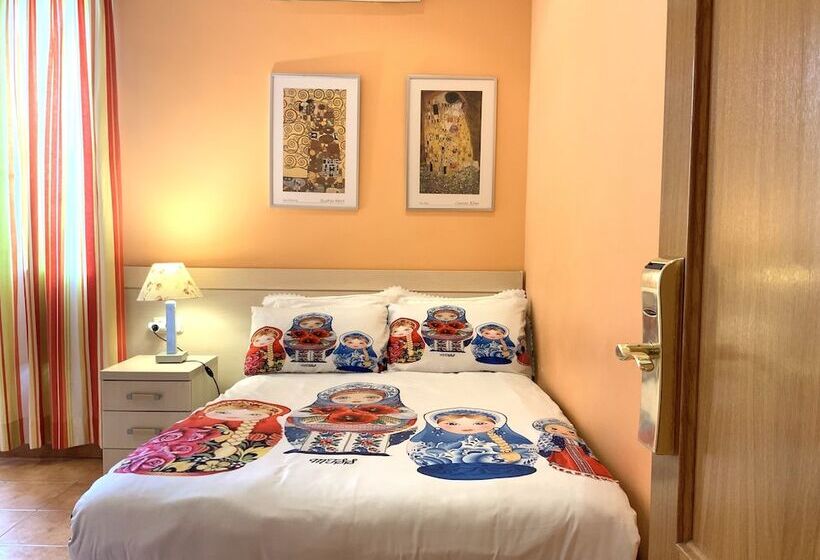 مسافرخانه Luz Madrid Rooms