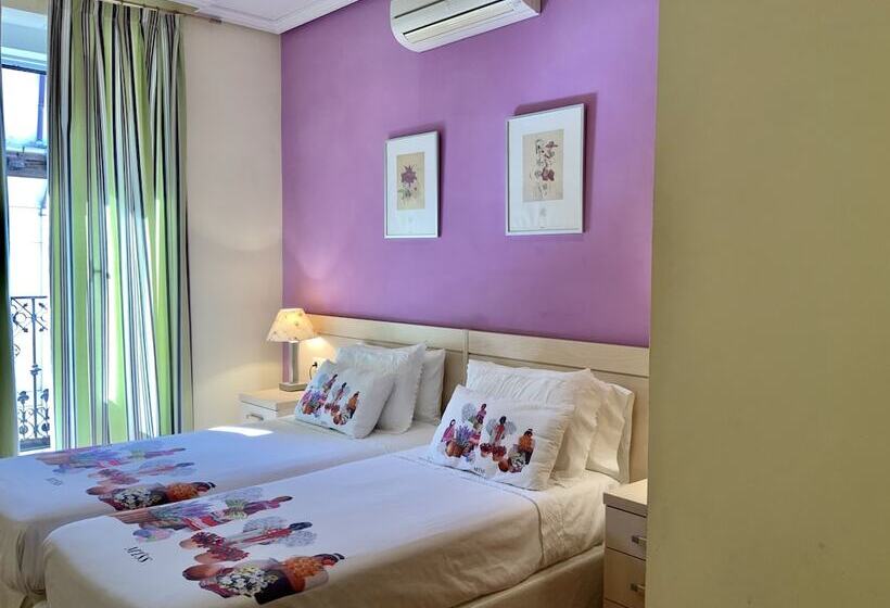 مسافرخانه Luz Madrid Rooms