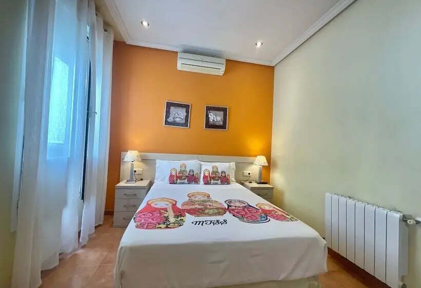 مسافرخانه Luz Madrid Rooms
