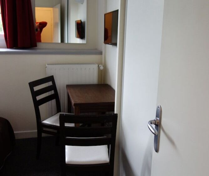 בית מלון כפרי Acacias Apparts