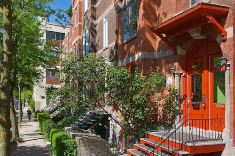 ホテル Auberge Les Bons Matins