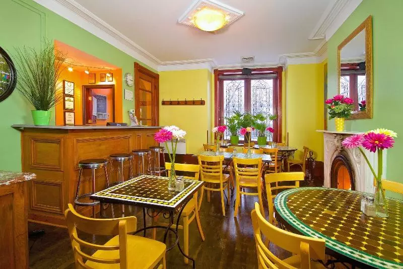 ホテル Auberge Les Bons Matins