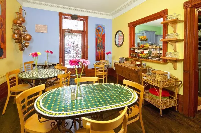 ホテル Auberge Les Bons Matins