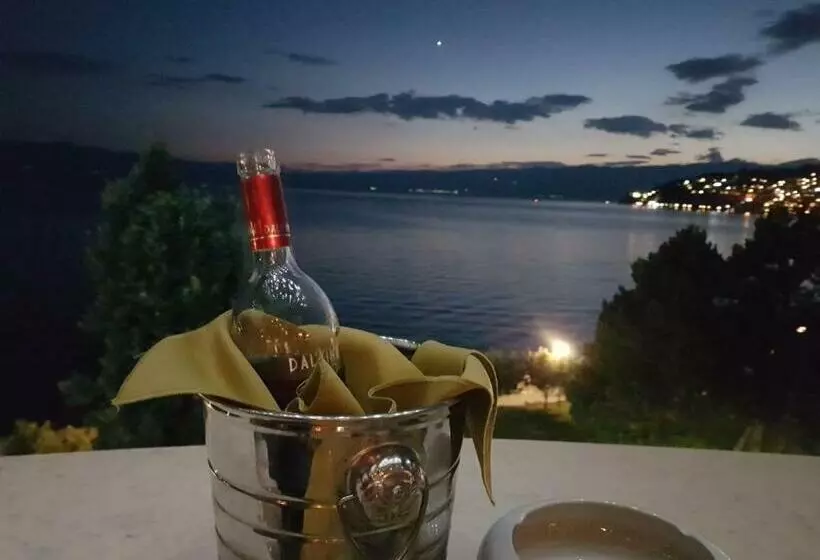 هتل Casa Germanoff