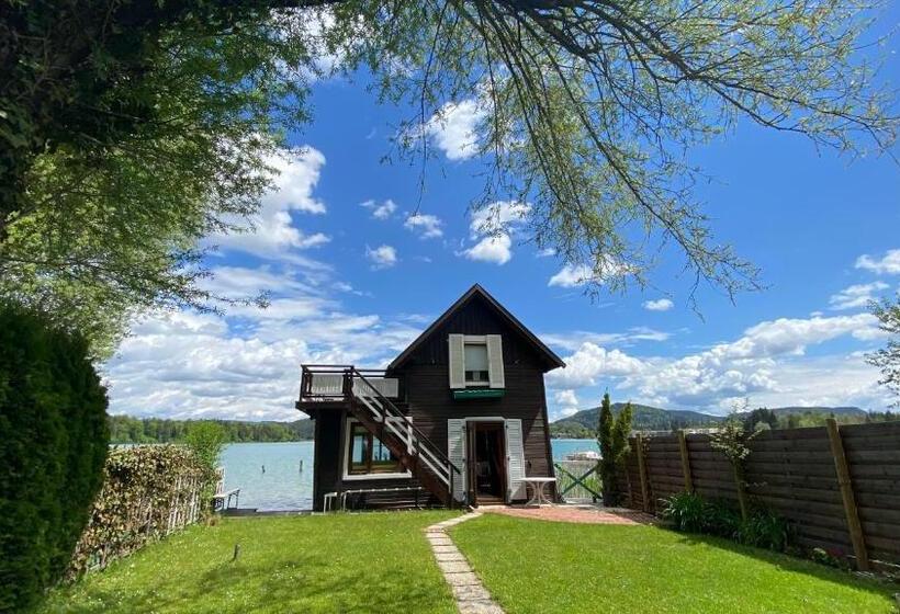 Отель Dietrichsteinerhof Apartments & Rooms