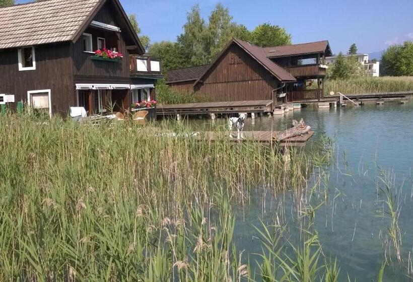 Отель Dietrichsteinerhof Apartments & Rooms