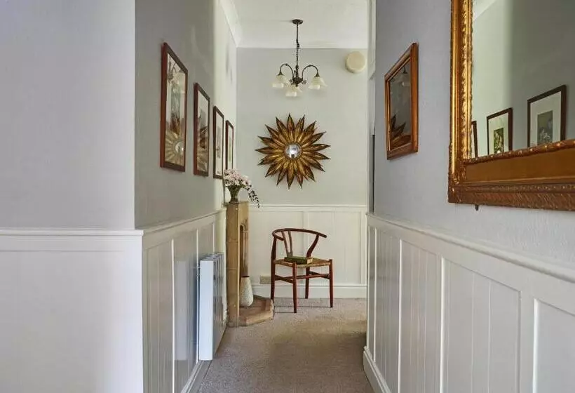 Отель Harrabeer Country House