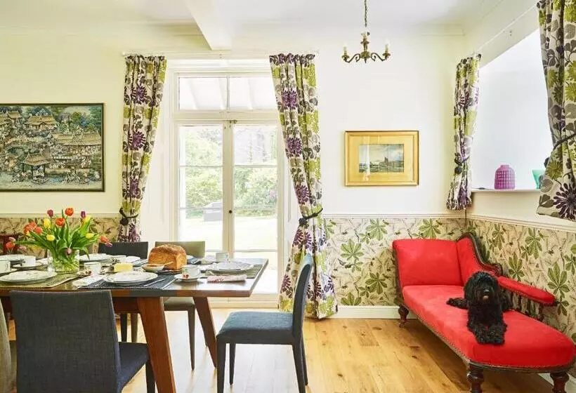 Отель Harrabeer Country House