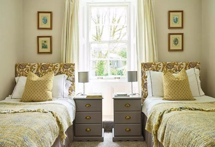 Отель Harrabeer Country House