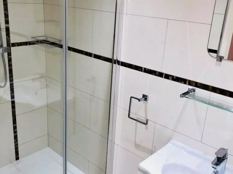 Отель Hill Lodge