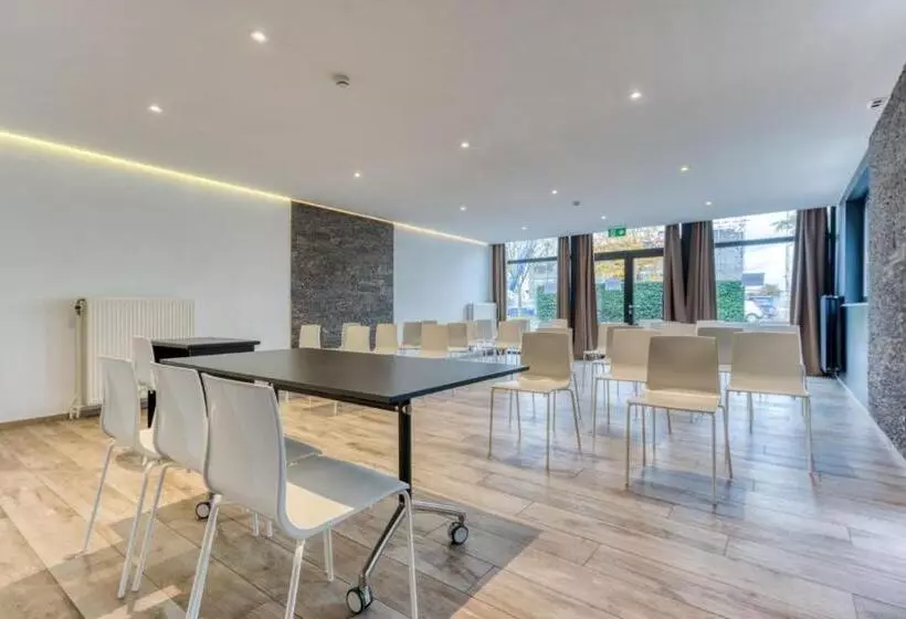 Отель Hôtel Mosa