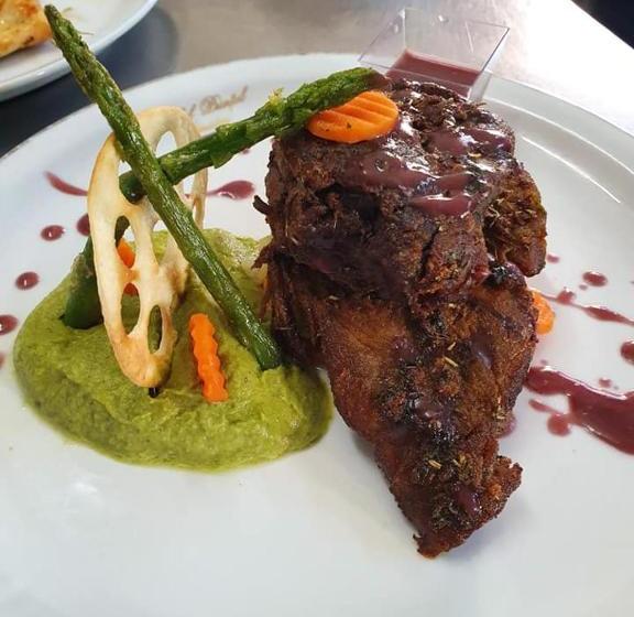 هتل Hunter Prince Castle