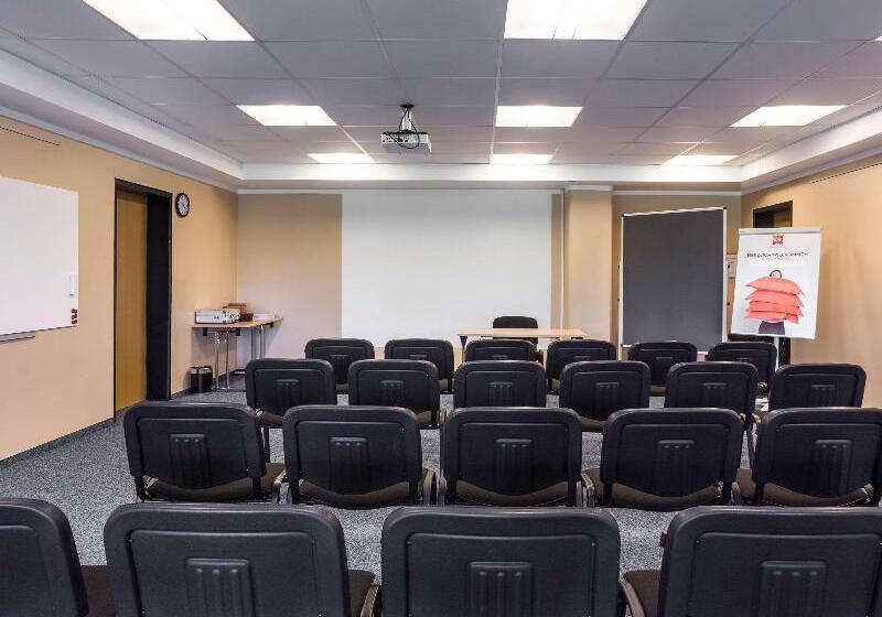 ホテル Ibis Wörthersee