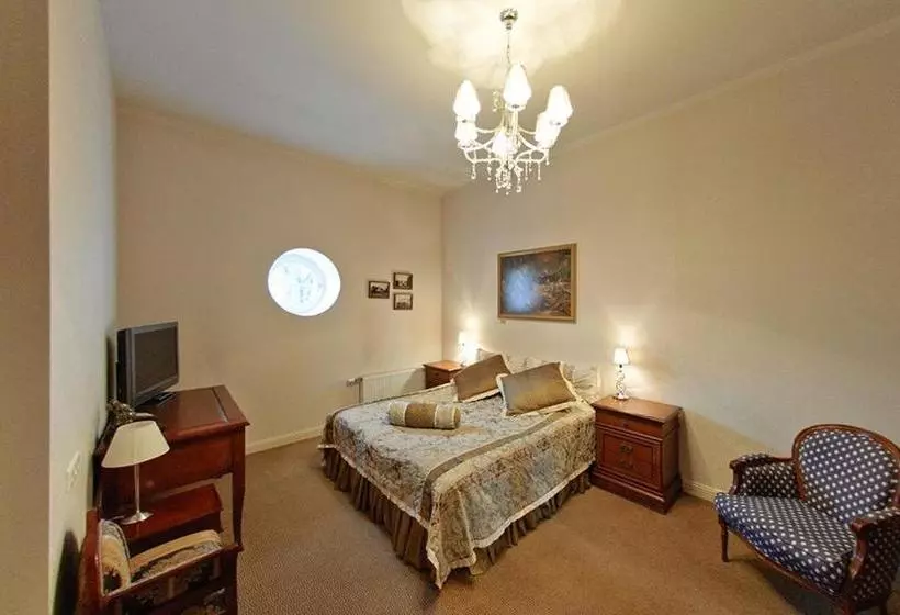 هتل Malpils Manor