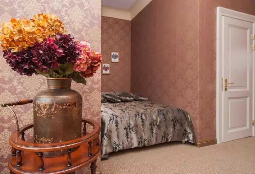 هتل Malpils Manor