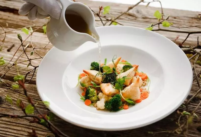 هتل Malpils Manor