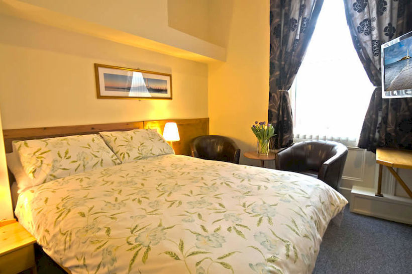 فندق Oaktree Lodge