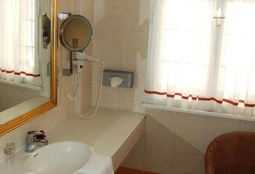 호텔 Restaurant Kirchenwirt