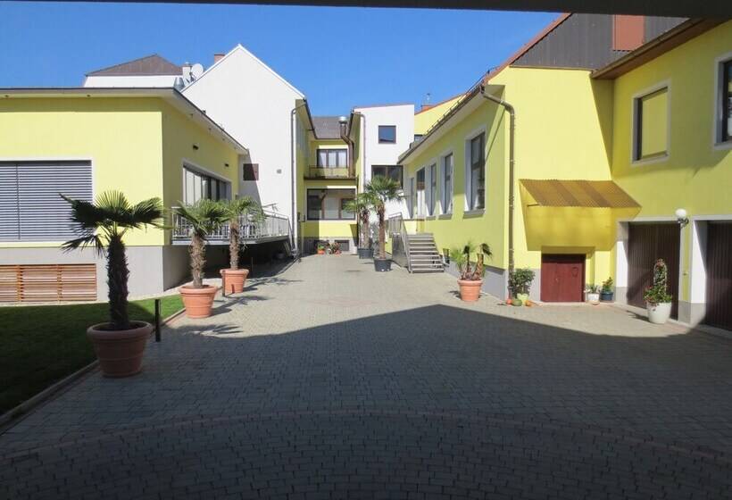 Отель Restaurant Müllner