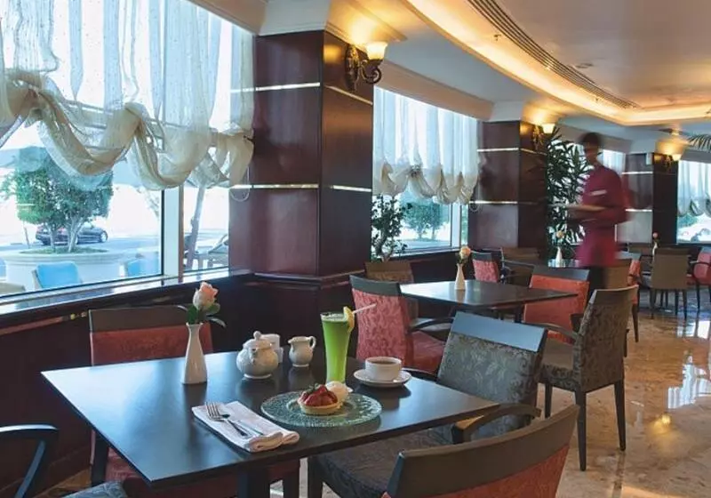 هتل Retaj Al Rayyan