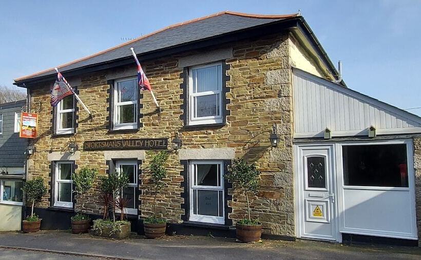 Отель Sportsmans Valley