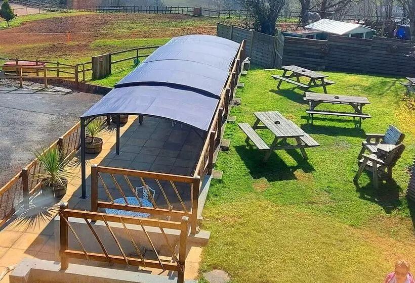 Отель Sportsmans Valley