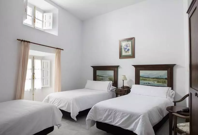 Отель Tugasa Casa Palacio Medina Sidonia