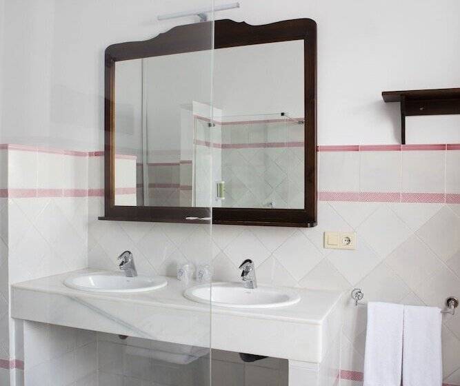 Отель Tugasa Casa Palacio Medina Sidonia