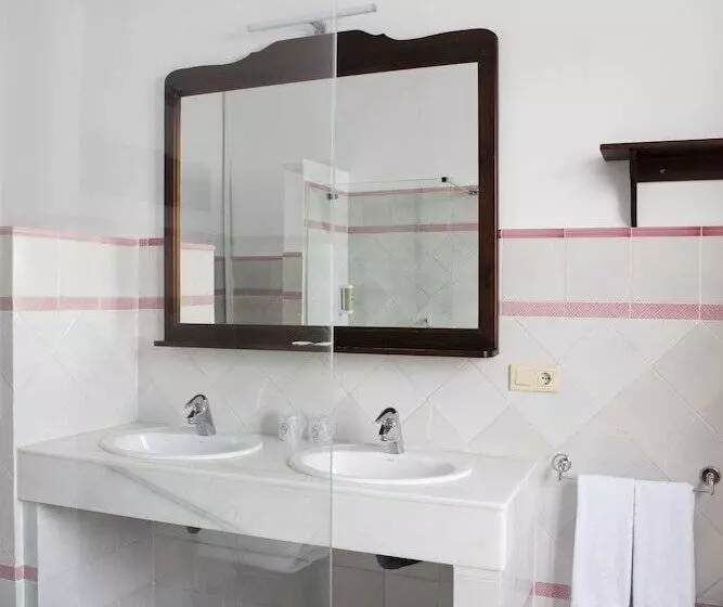 Отель Tugasa Casa Palacio Medina Sidonia