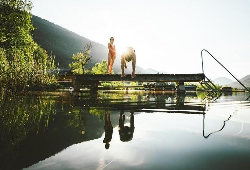 فندق Zum Weissensee