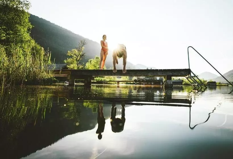 Hotel Zum Weissensee